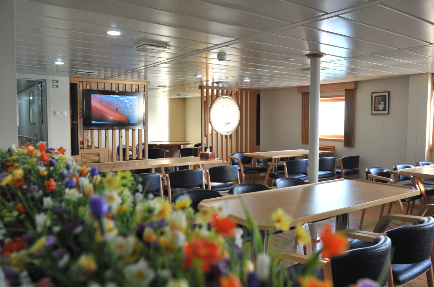 科學(xué)號(hào) 餐廳.png